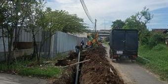 Pemasangan Sambungan Rumah Tangga di Gempol, Kades Legok Minta Kontraktor Libatkan Pemdes