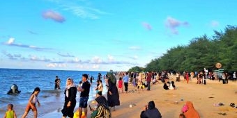 Menjelajahi Pantai Lon Malang Sampang: Rekomendasi Liburan yang Menyegarkan Mata dan Pikiran