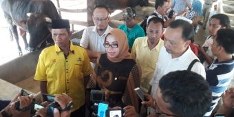 Eni Maulani dan KLHK RI Bantu Digester Ternak Desa Campurejo Gresik