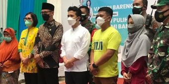 Kunjungi Jember, Wagub Jatim Minta Percepatan Vaksinasi untuk Lansia Ditingkatkan