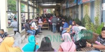 Pengurus e-KTP di Blitar Membludak, Dispendukcapil Batasi Antrean dan Manfaatkan WhatsApp