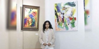 Lukisan Nadira Zahra Ikuti Pameran Bergengsi di Surabaya