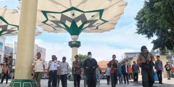 Tinjau Alun-Alun, Wali Kota Pasuruan: Jika Ada Ketidaktertiban Laporkan