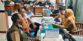 Tahunan Tak Dikeruk hingga Menyempit, Kades Legok Pasuruan Bersama Warganya Minta Normalisasi Sungai