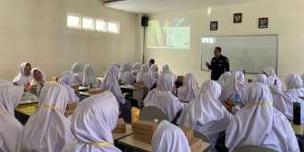 Polres Batu Sosialisasikan Pilkada 2024 ke Sekolah