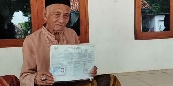 Kisah Haru Kakek Harun, Jemaah Haji Berusia 119 Tahun dari Pamekasan 