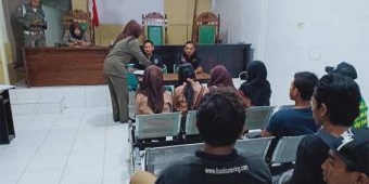 18 Pelajar Bolos di Sidoarjo Terjaring Razia, 6 di antaranya Diamankan saat Teler Usai Pesta Miras