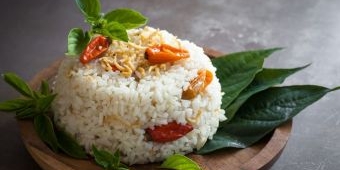 Cara Membuat Nasi Liwet Rempah, Aromanya Menggugah Selera