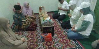 Ingin Lebih Dekat dengan Masyarakat, Vinanda-Gus Qowim Blusukan di Kelurahan Tamanan