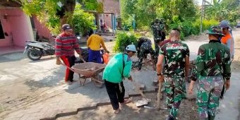 Cegah Banjir, TMMD Sidoarjo Tinggikan Jalan Lingkungan