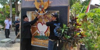 Anggota PSHT Kediri Tertibkan Tugu secara Sukarela