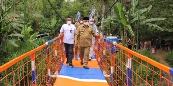 Bupati Malang Resmikan Jembatan Gantung yang Berpotensi Jadi Tempat Wisata di Desa Druju