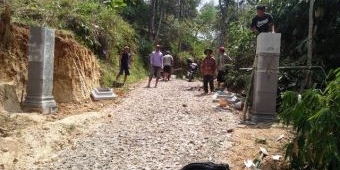 Tugu TMMD 105 Dompyong Trenggalek Jadi Kenangan