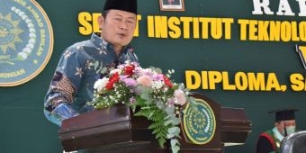 Hadiri Wisuda ITB-AD Lamongan, ini Pesan Yuhronur Kepada Para Generasi Muda