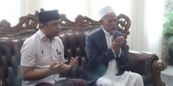 Dampingi Risma di Pilgub Jatim, Gus Hans Minta Restu ke Kiai Sepuh di Jombang