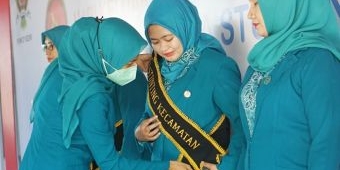 Kukuhkan Duta Stunting Kota Kediri, Bunda Fey: Menangani Stunting Harus Bersama-sama