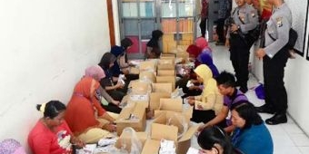 Sudah Datang, Surat Suara Pilbup Lamongan Langsung Disortir