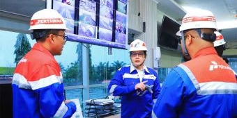 Tinjau Integrated Terminal BBM Perak, Pj Gubernur Jatim Pastikan Stok BBM dan LPG Cukup