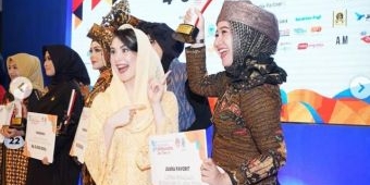 Istri Pertama Ra Latif Raih Juara Favorit Lomba Peragaan Busana Batik Jatim, Netizen Ucapkan Selamat