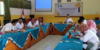 KMM Unisma Gelar Pelatihan Press Release di SMAN 2 Batu