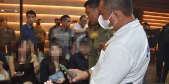 Razia Tempat Hiburan Malam di Surabaya, Petugas Gabungan Temukan Anak di Bawah Umur