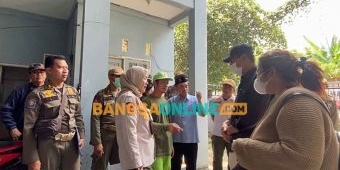 Forkopimcam Kebomas Gresik Tutup Rumah Kos di Randuagung, Ada Apa?