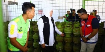 Tinjau Ketersediaan LPG di Kabupaten Probolinggo, Gubernur Khofifah: Stok Aman dan Harga Stabil