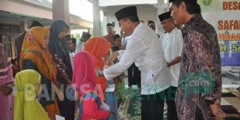 Manfaatkan Momen Ramadhan, Kades Pucangarum Baureno Santuni Kaum Dhuafa dan Anak Yatim