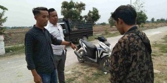 Proyek Betonisasi Tak Kunjung Rampung, Debu Ganggu Warga, Kades Tenggor Gresik Berang