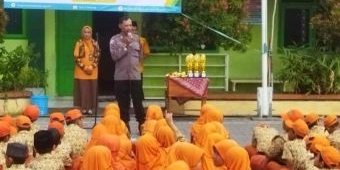 Cegah Bullying, Polisi Edukasi Siswa MIN 2 Sidoarjo