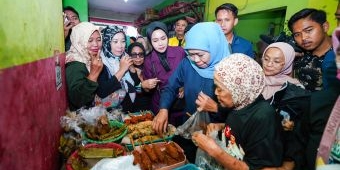 Di Pasar Gedangan dan Betro Sidoarjo, Khofifah Didoakan Kembali Pimpin Jawa Timur