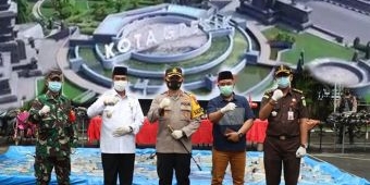 Cegah Kerumunan di Malam Tahun Baru 2021, Polres Gresik Lakukan Penyekatan di Lima Titik ini