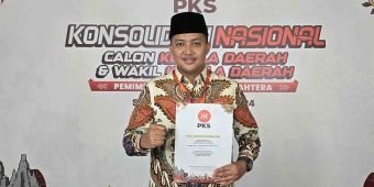 Pilkada 2024 di Kabupaten Pasuruan, Presiden PKS Serahkan Rekom ke Rusdi Sutejo dan Shobih Asrori