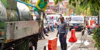 Terjunkan Tim Gabungan, Pemkot Kediri Gandeng Polisi Tertibkan Parkir Disepanjang Jalan Hasanuddin