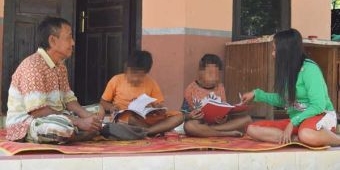 Delapan Murid SD di Situbondo Ditelanjangi Guru di depan Kelas!