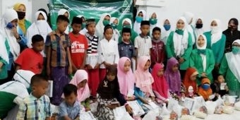 Fatayat Pragaan Gelar Baksos Santuni Anak Yatim dan Bagi-bagi Takjil