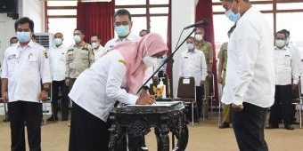 Lantik Tiga Pejabat Pimpinan Tinggi Pratama, Wali Kota Kediri Tekankan Tanggap dan Solutif