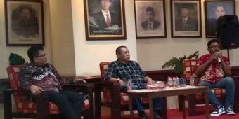 HUT Pertama, SMSI Surabaya Gelar Talkshow