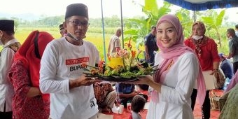 Novita Rayakan Ultah di Tepi Sawah Bersama Petani: Bahagia Sekali