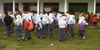 Guru Hobi Marah, Siswa SMKN Robatal Sampang Mogok Belajar