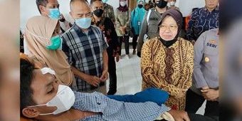 Mensos Beri Santunan untuk Keluarga Korban Tragedi Kanjuruhan dari Blitar