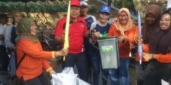 Peringati HPSN, Ratusan Orang Pungut Sampah di Kawasan Huko Trenggalek