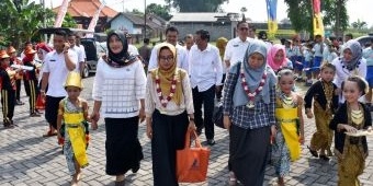 UPT Puskesmas Gondang Diverifikasi, Tarian Bocah Mojokerto Pukau Rombongan Kementerian PPPA