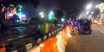 Jukir Liar di Alun-alun Sidoarjo Kerap Bongkar Road Barrier Milik Dishub