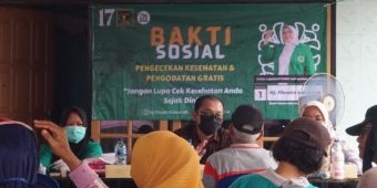 Putri ke-4 KH Hasyim Latief Sepanjang Gelar Baksos Layanan Kesehatan Gratis di Sidoarjo