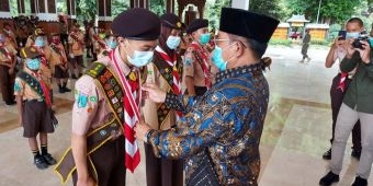 Pj Bupati Sidoarjo Hudiyono Kukuhkan 95 Anggota Pramuka Garuda