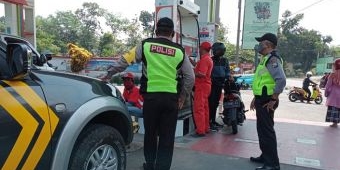 Antisipasi Gejolak Pasca Kenaikan Pertamax, Kapolsek Kandangan Cek SPBU