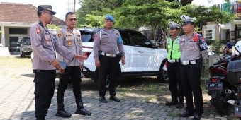 Wakapolres Batu Pimpin Pengamanan Ibadah Minggu Paskah