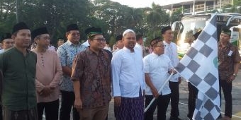 Dilepas Bupati, Petrokimia Gresik Berangkatkan 266 Calon Haji Kloter 9