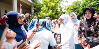 Komunitas Perempuan Relawan ‘Prokem’ Deklarasi Menangkan Khofifah-Emil